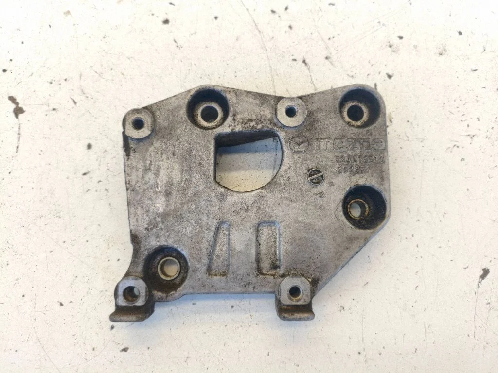 A/C compressor mount bracket R2AA15810