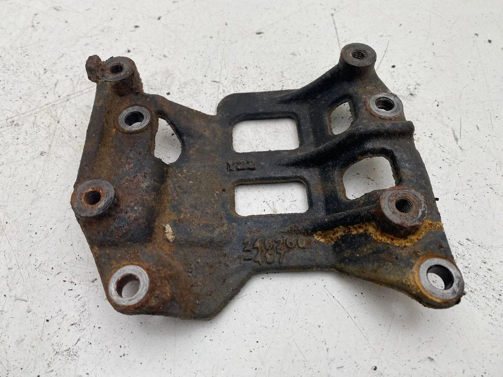 A/C compressor mount bracket 245260487