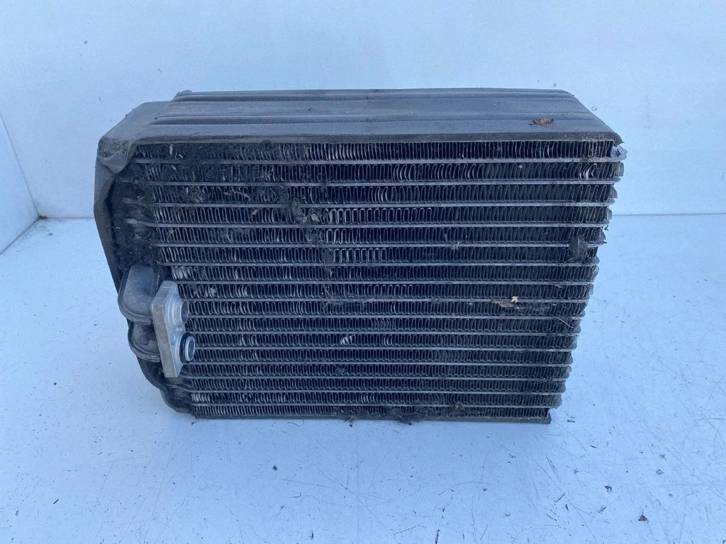 Kliimaseadme radiaator (salongis) AA4475000031