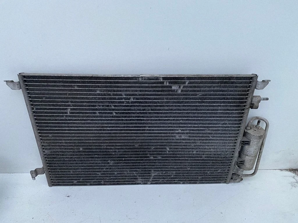 Gaisa kondicioniera dzesēšanas radiators (kondensators) 24418362