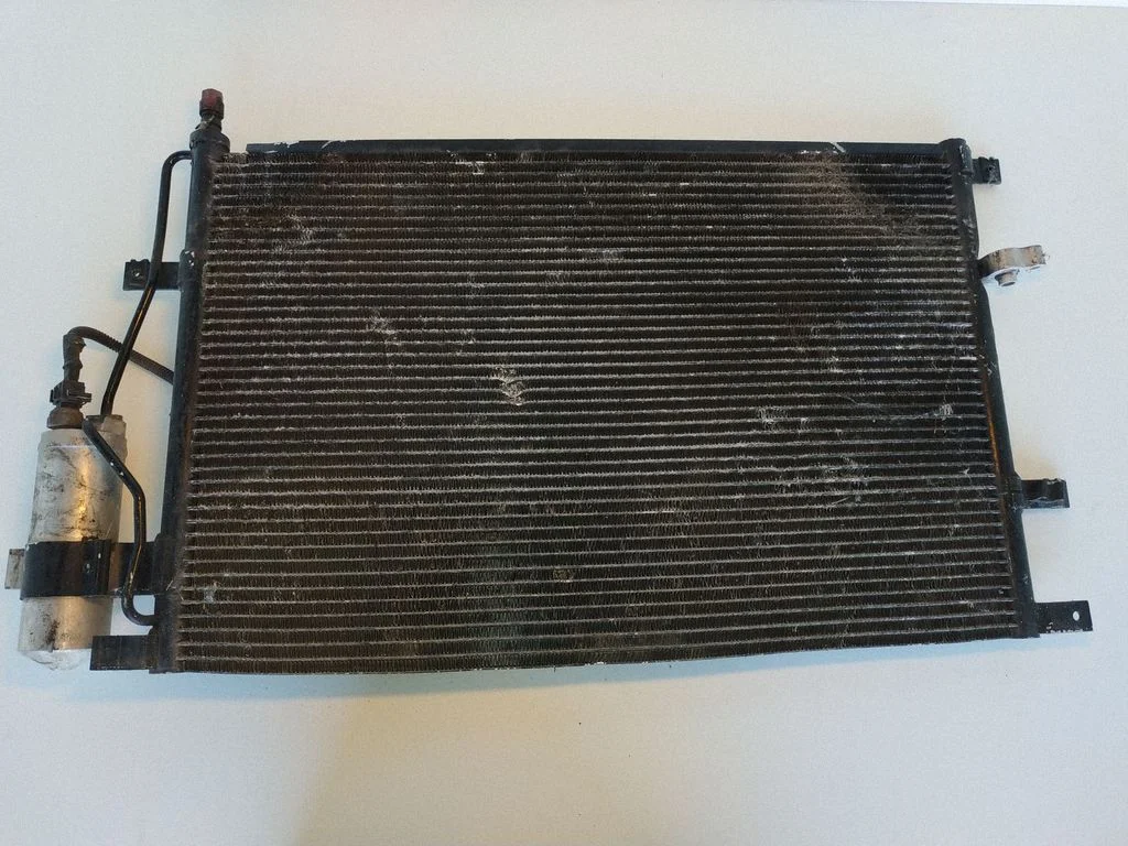 A/C cooling radiator (condenser) – Volvo V70 (2000-2004)