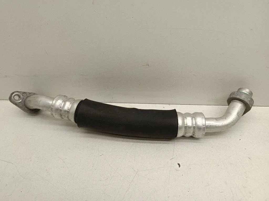 Air conditioning (A/C) pipe/hose
