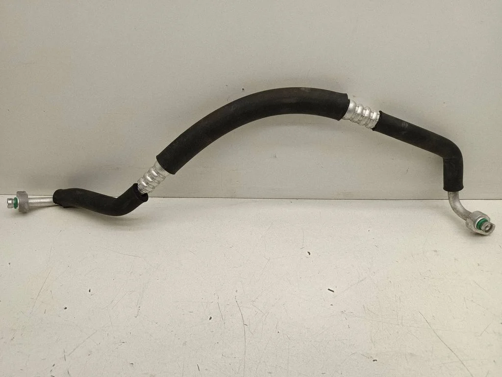 Air conditioning (A/C) pipe/hose