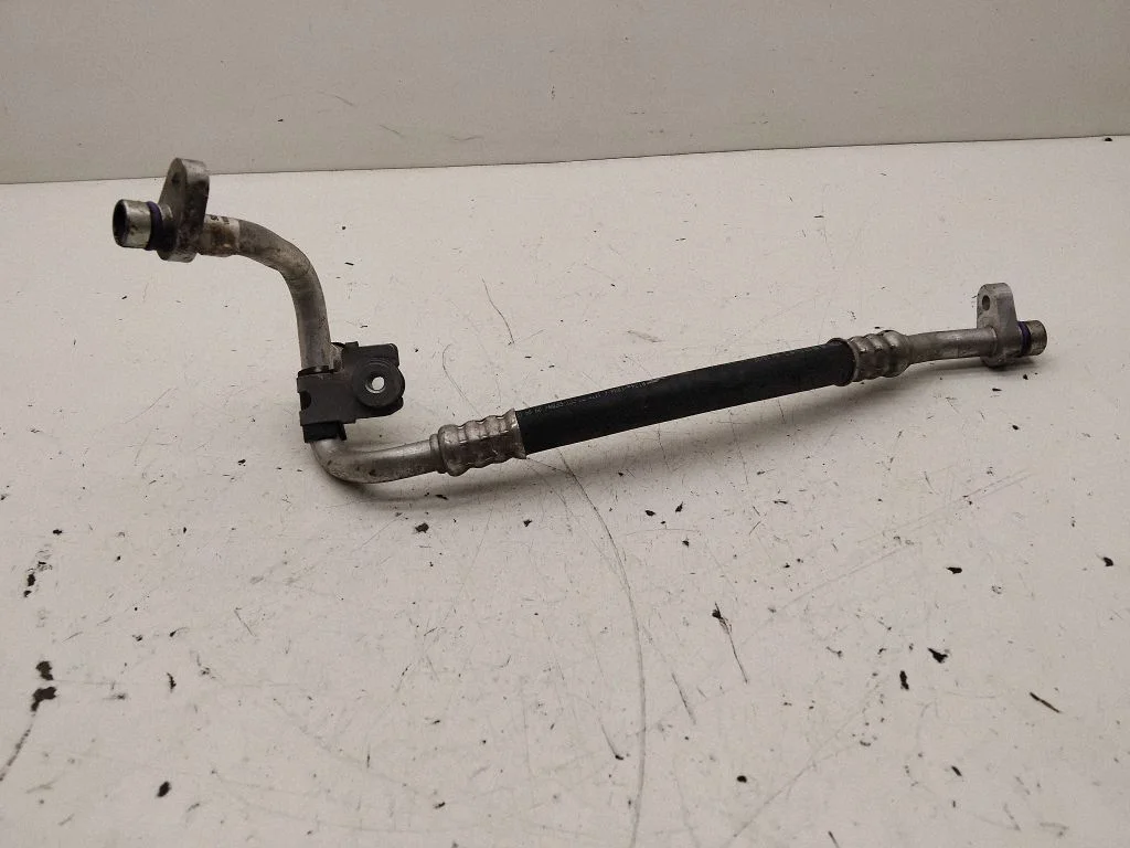 Air conditioning (A/C) pipe/hose 924403NL0B