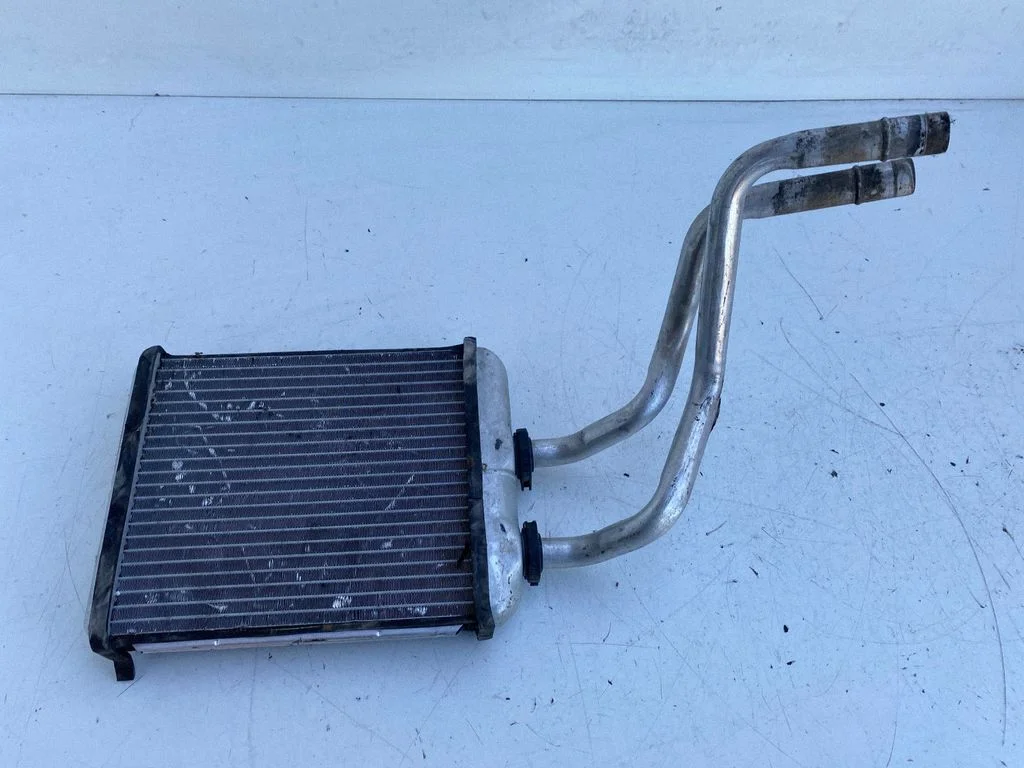 Salongi küttekeha radiaator 52479237