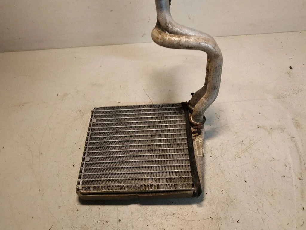 Salongi küttekeha radiaator 666929E