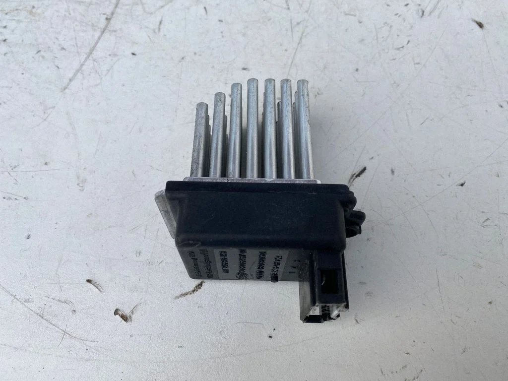 Heater blower motor/fan resistor 4B0820521