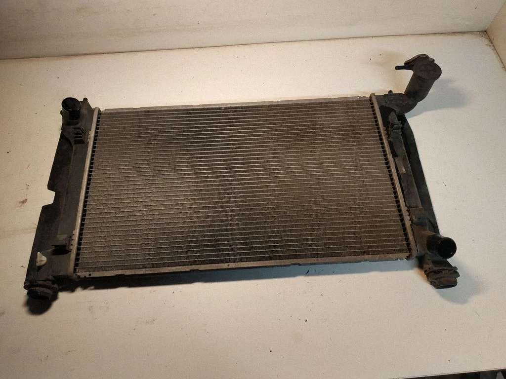 Jahutusvedeliku radiaator MF4221731470