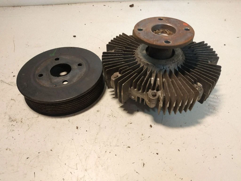 Viskosidur (ventilaatori sidur) – Nissan Navara D40 (2004-2015)