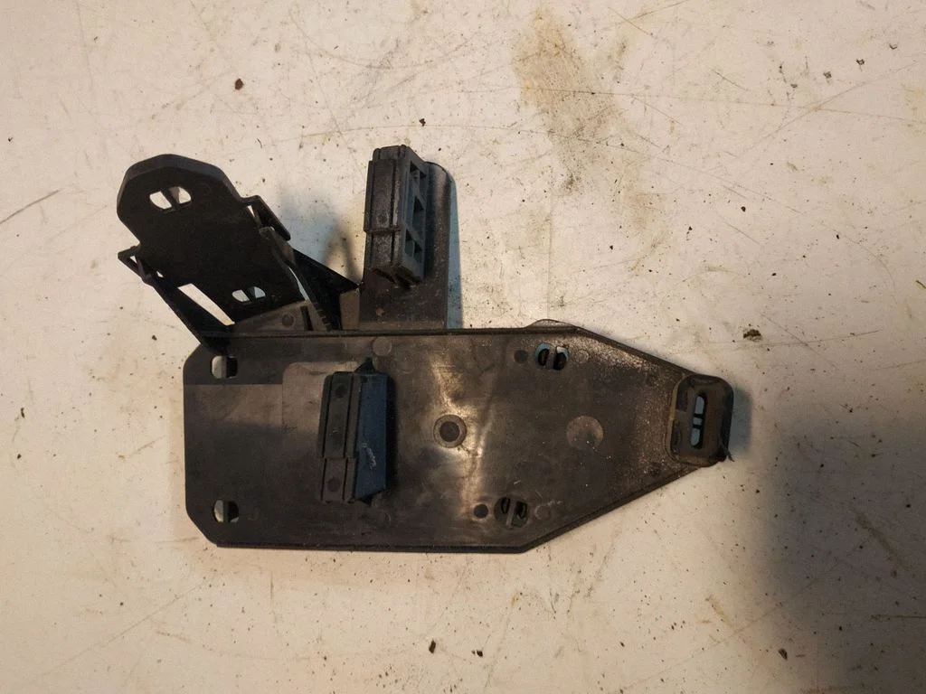 Starteri sissetõmbaja/solenoid – Citroen C5 (2001-2004)