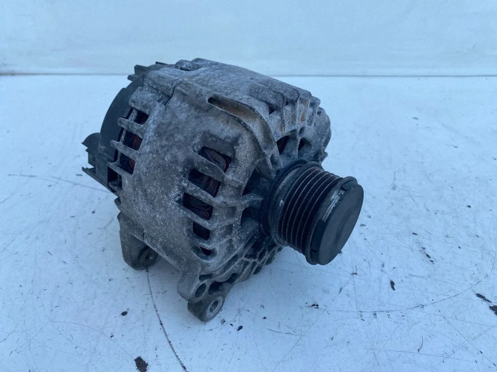 Ģenerators 03L903023E