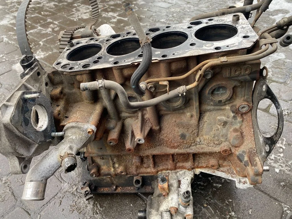 Mootoriplokk – Toyota Avensis T250 (2003-2006)