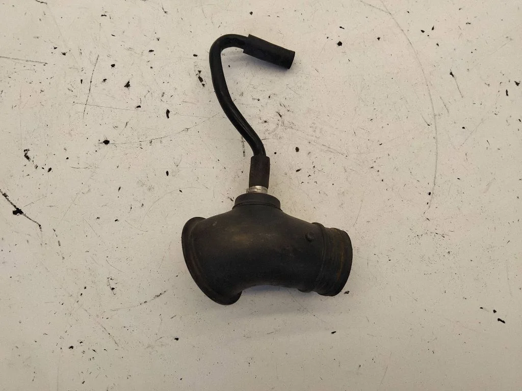 Gaisa caurule uz turbīnu 5J0129684