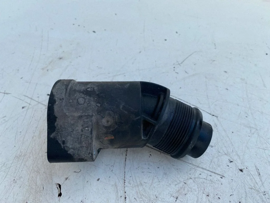 Turbo õhu sisselasketoru/ -voolik 04L131111T
