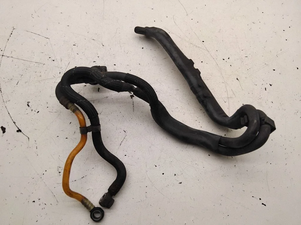 Fuel line pipe 059130300L