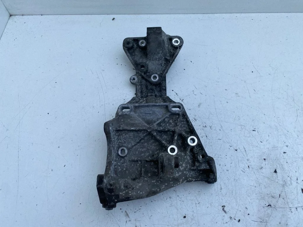 Generator/alternator bracket – Volvo V70 (2008-2013)