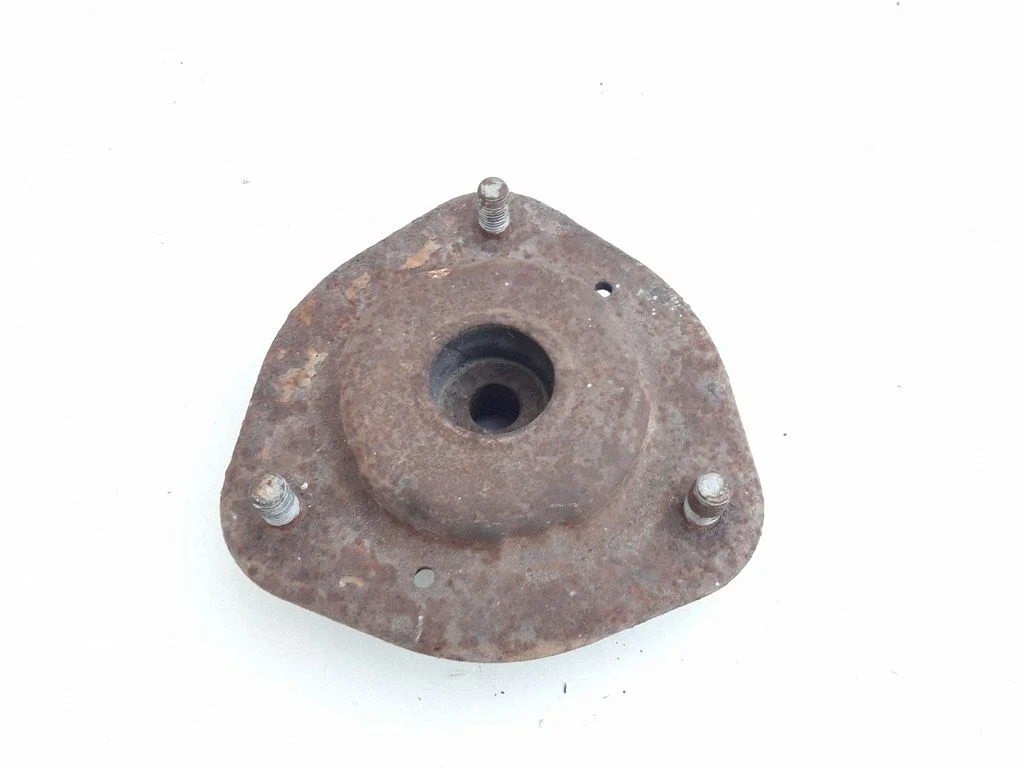 Front upper strut mount