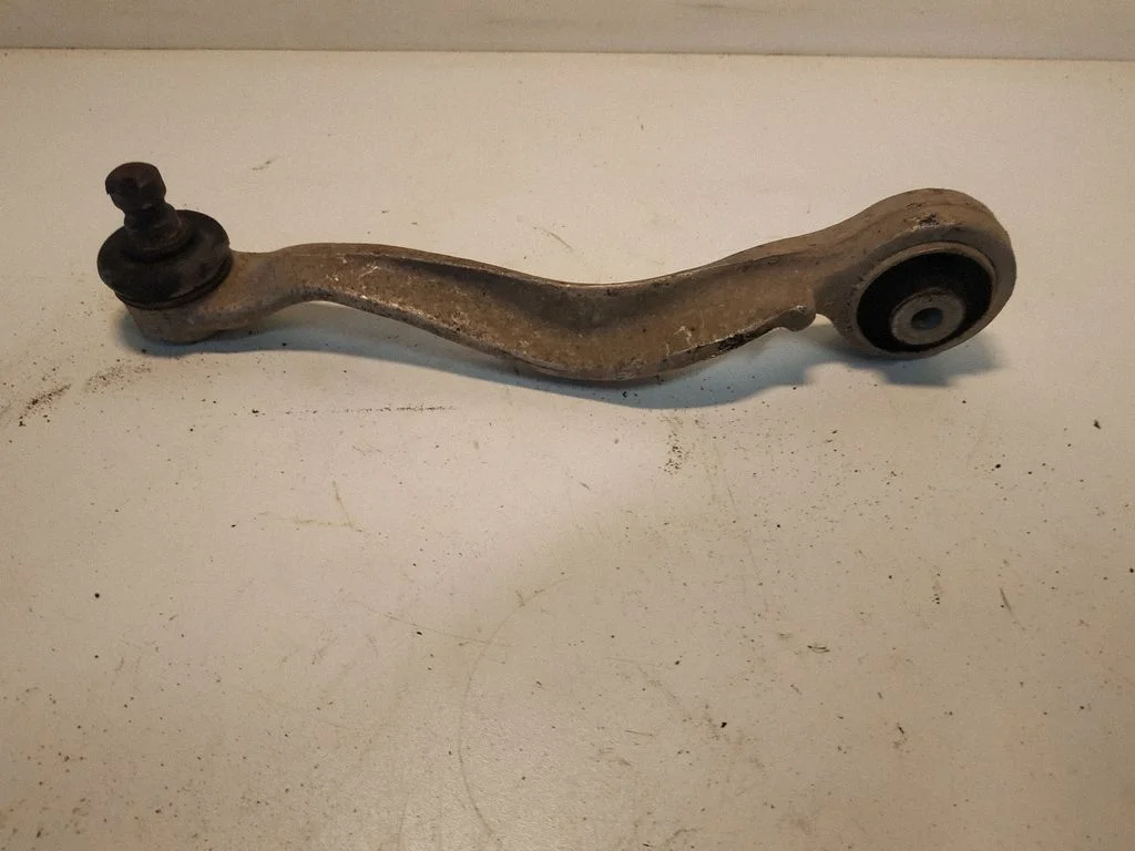 Front ball joint – Volkswagen Passat B5 (1997-2000)
