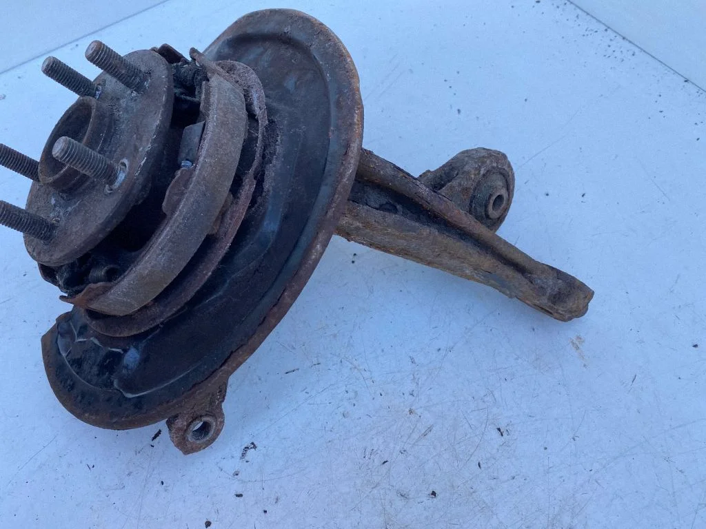 Rear wheel hub 0582