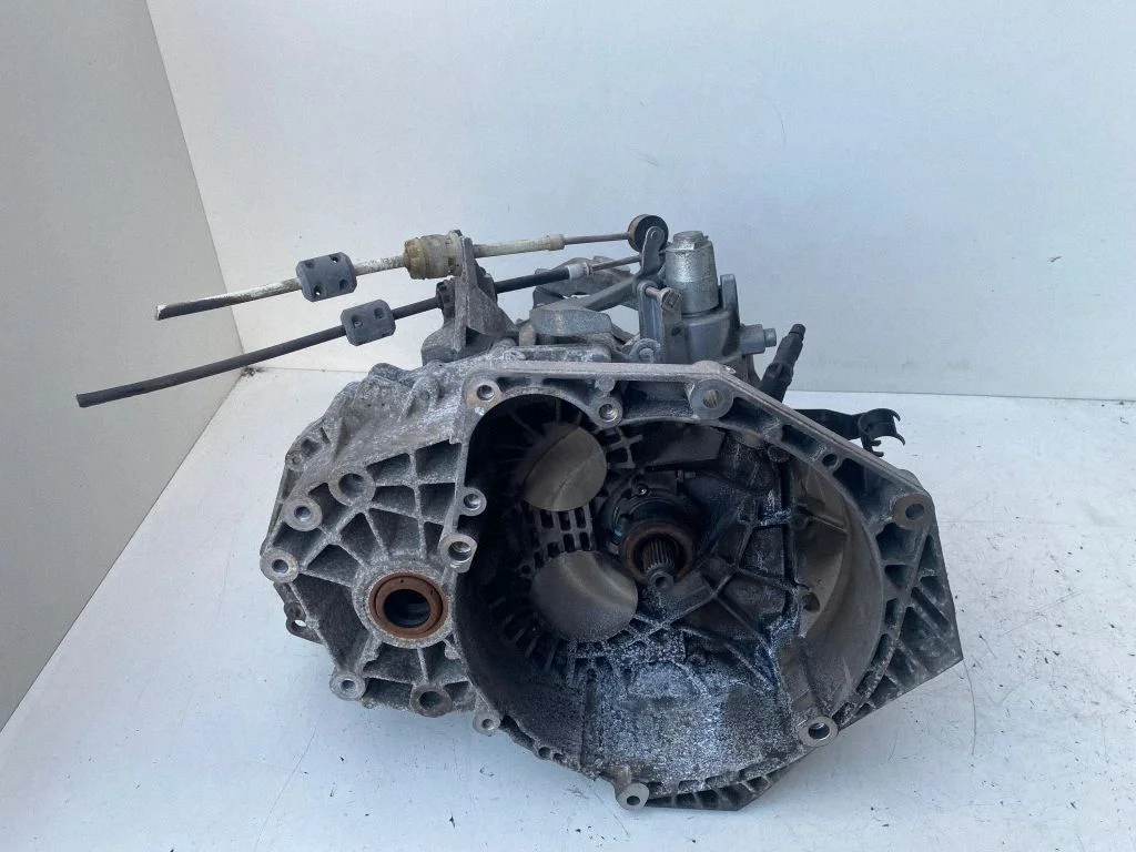 Manual 6 speed gearbox