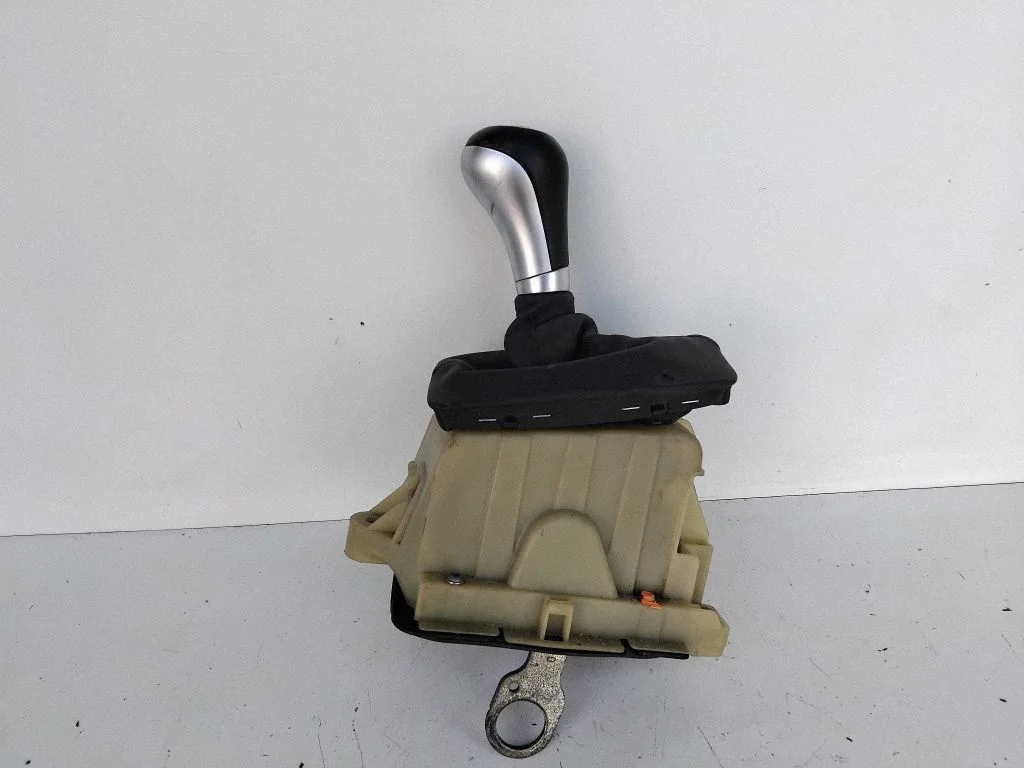 Gear selector mechanism – Mercedes-Benz C-Class AMG W204 (2007-2014)