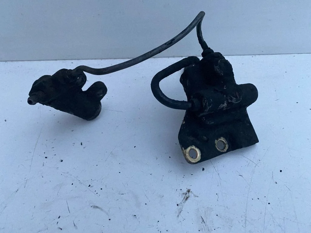Clutch slave cylinder