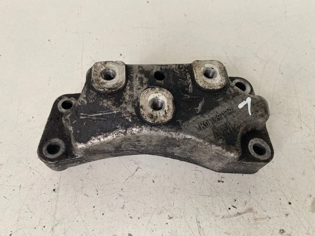 Gearbox mounting bracket – Volkswagen Passat B6 (2005-2010)