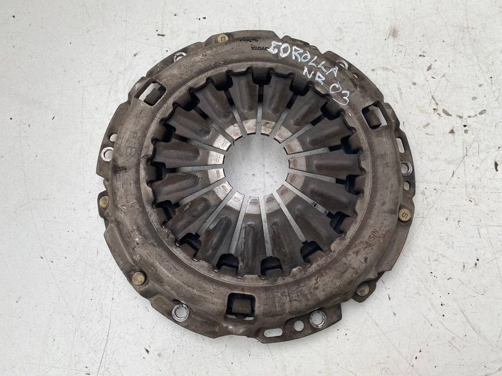 Pressure plate – Toyota Corolla Verso E121 (2001-2004)