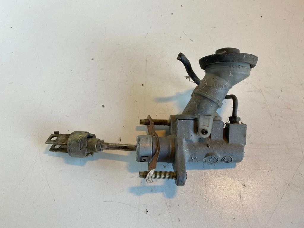Clutch master cylinder