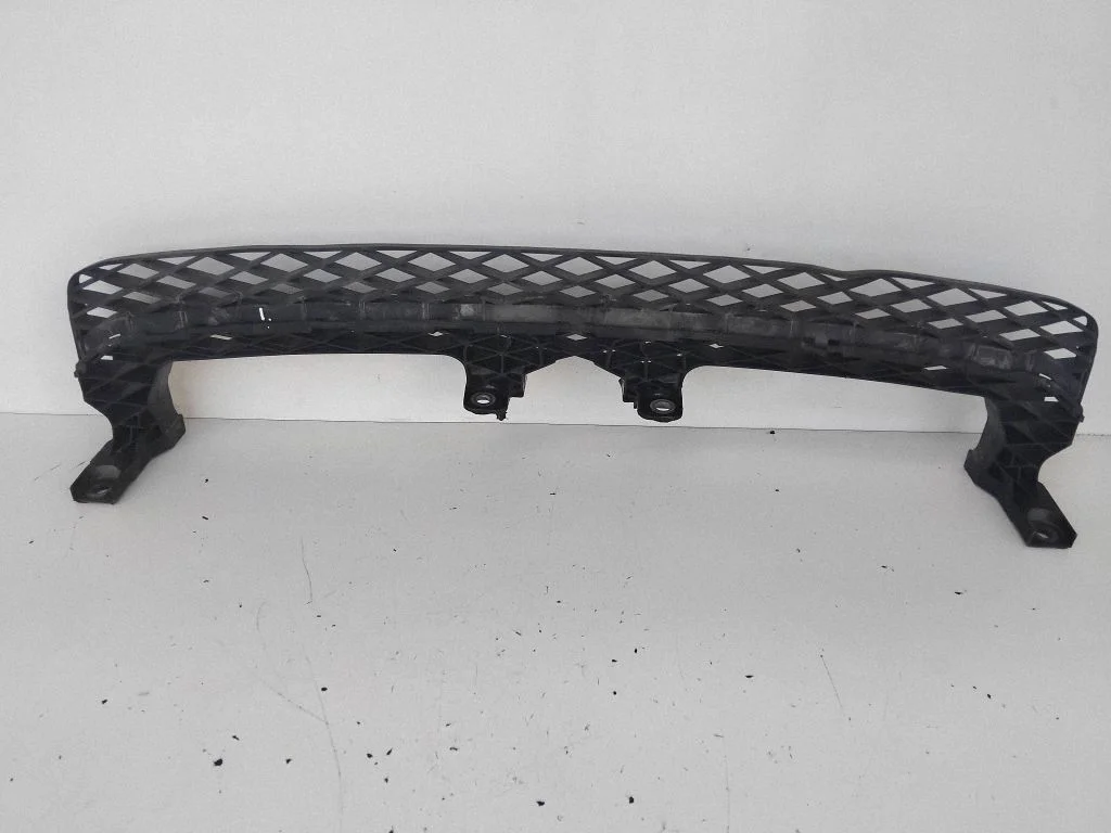 Esistange kinnitusklamber – Volkswagen Passat CC (2008-2016)