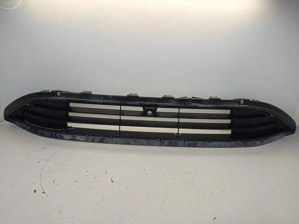 Front bumper lower grill P0210906 – NIO ET7 (2022-)