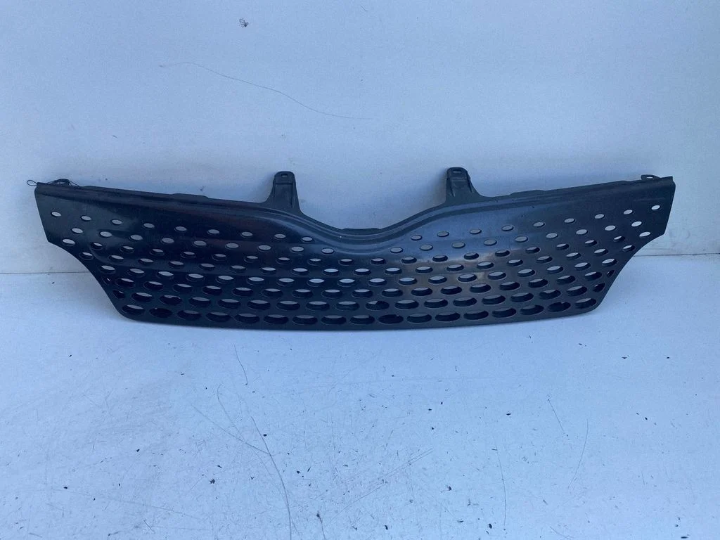 Augšējās restes – Toyota Yaris Verso (1999-2005)