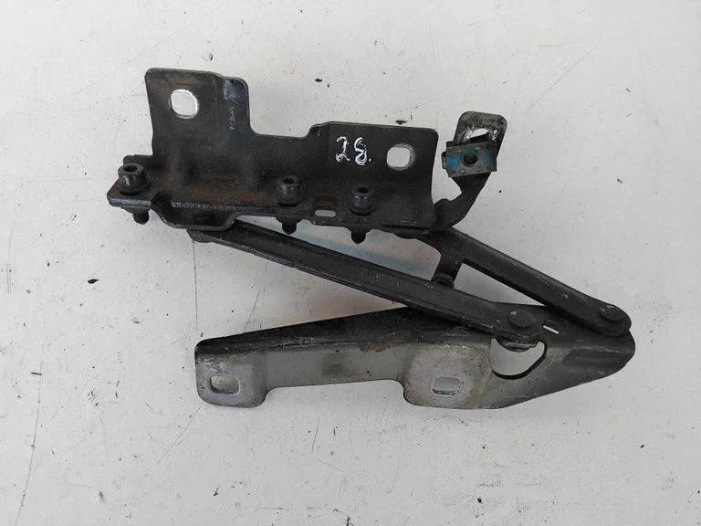 Mootorikapoti hinged – Opel Insignia A (2008-2017)