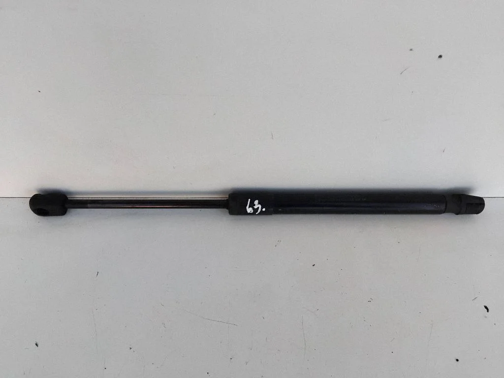 Front bonnet/hood damper/strut – BMW 2 Series F46 (2015-)