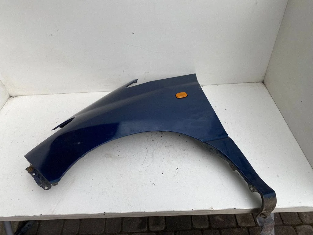 Fender – left