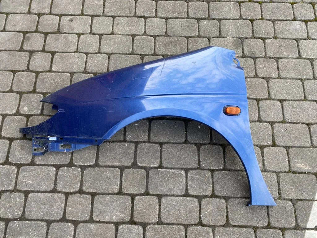 Fender – left