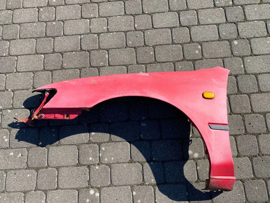 Fender – left