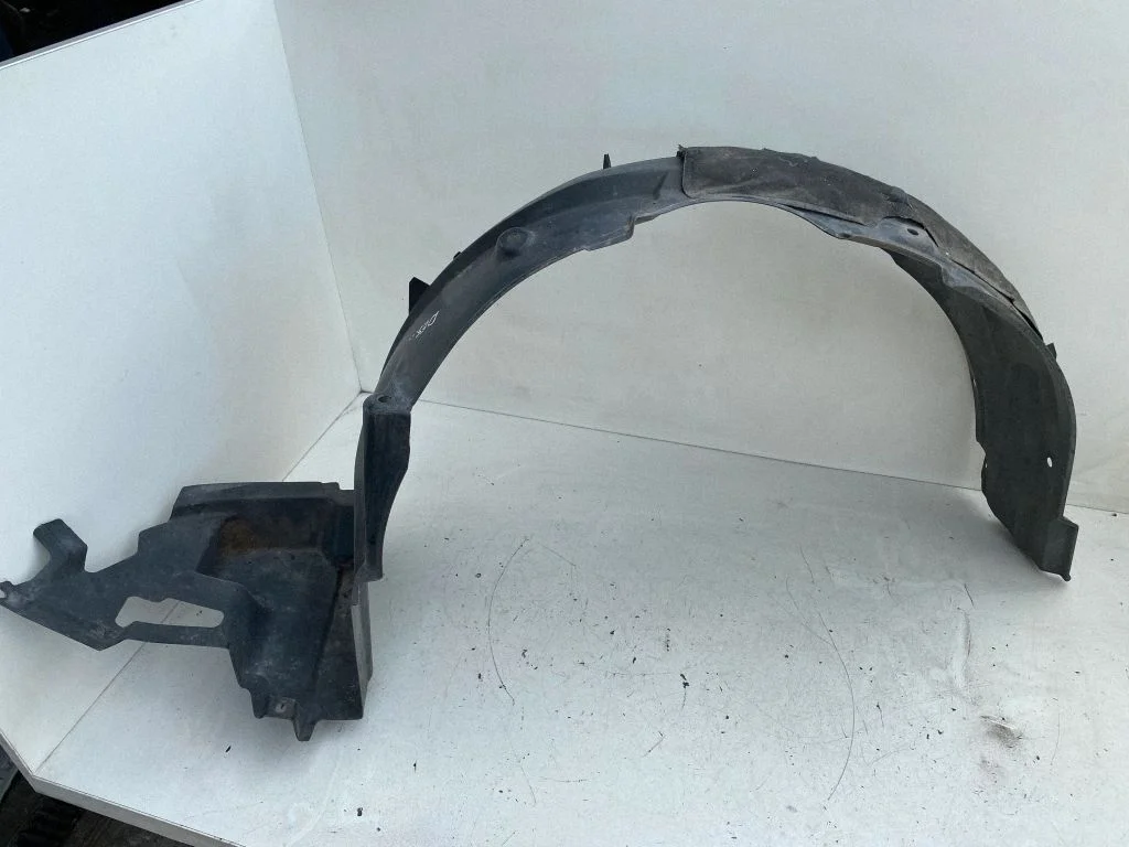 Front wheel arch liner splash guards 538750F010