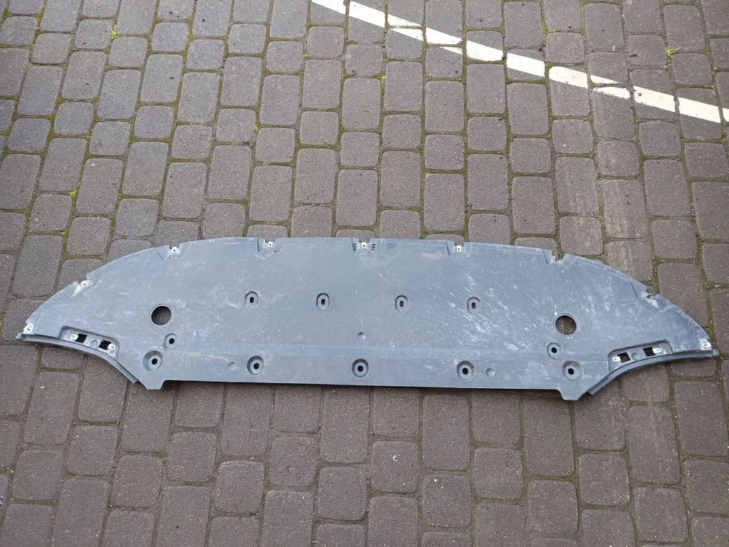 Front bumper skid plate/under tray LJ8B8B384AH
