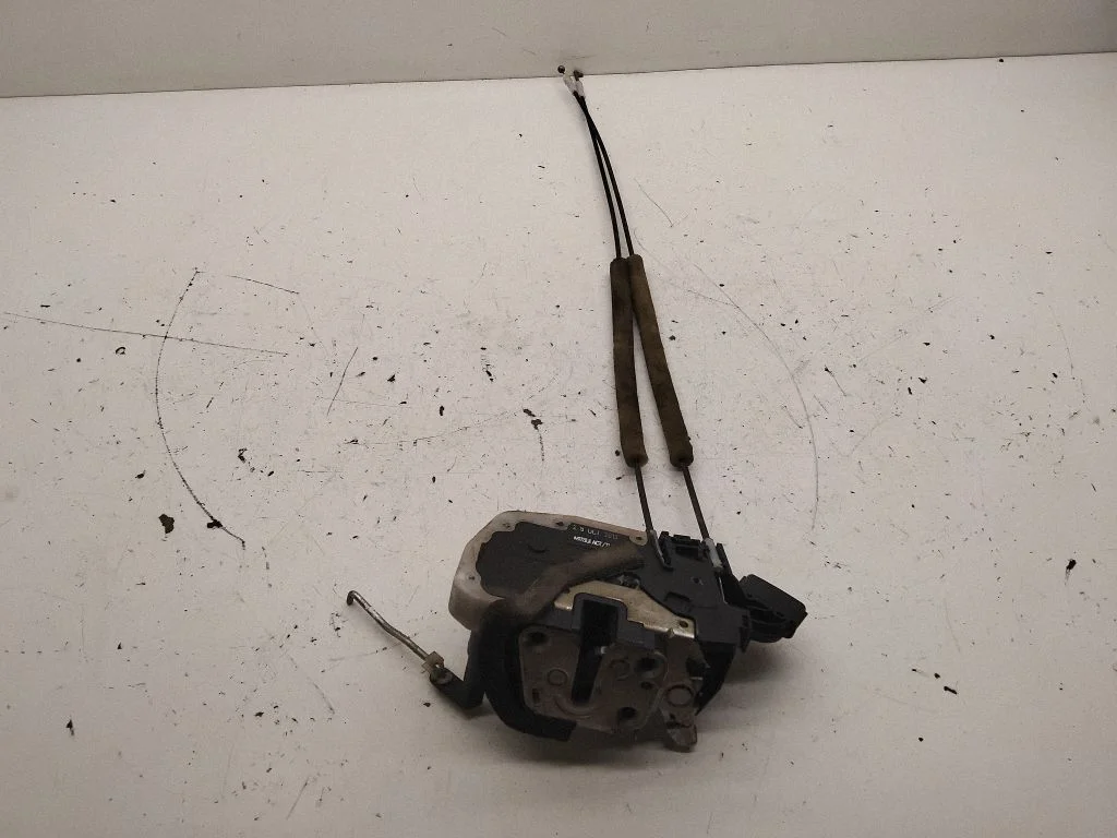 Front door lock – left