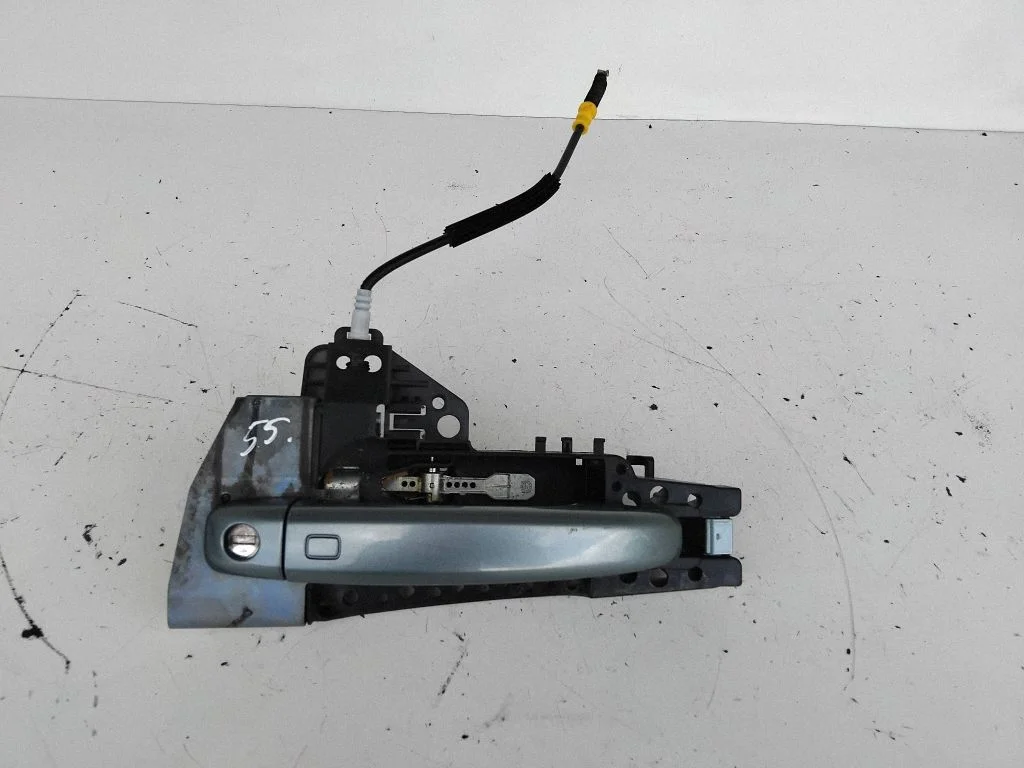 Esiukse välimine käepide 8T01837885