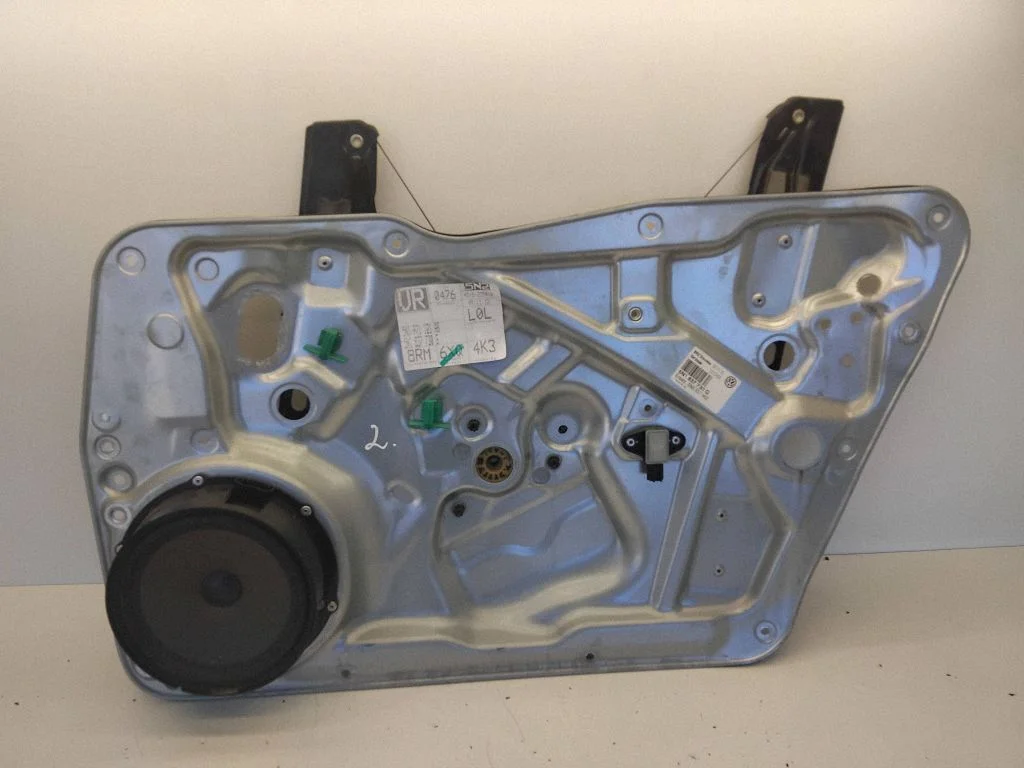 Priekšējā el. loga pacēlāja mehānisms bez motoriņa 5N0837756