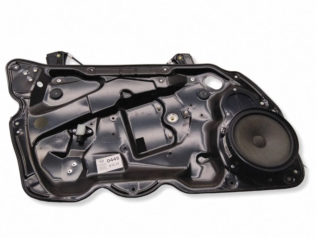 Front window lifting mechanism without motor – Volkswagen Passat CC (2008-2016)