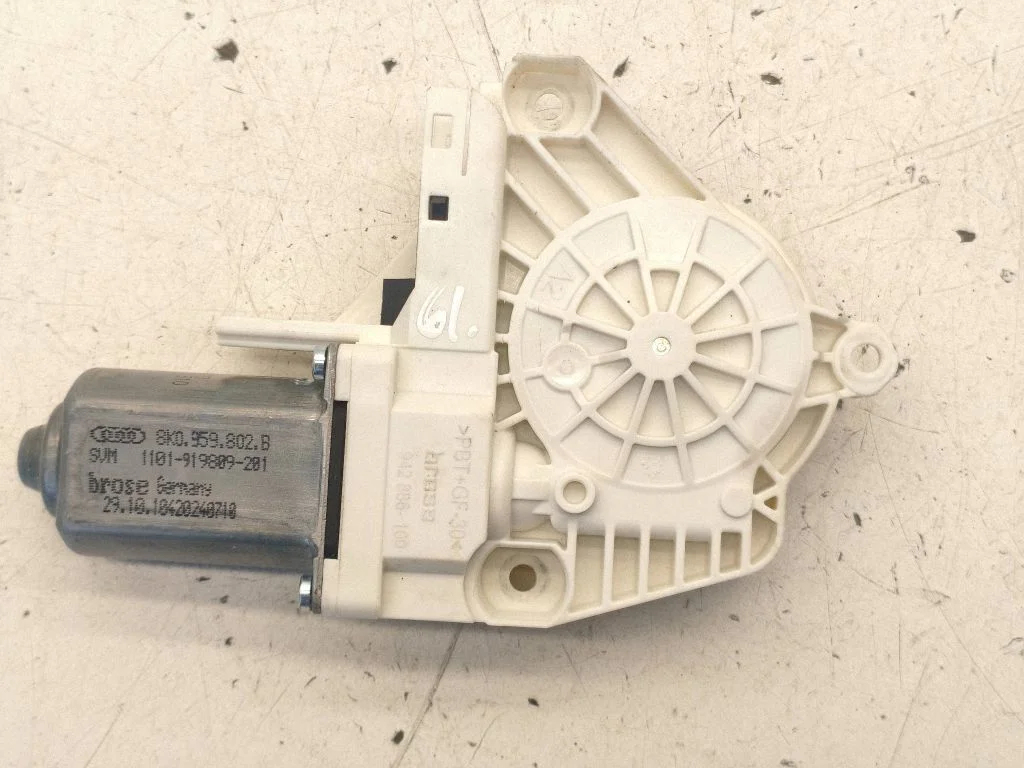 Front door window regulator motor 8K0959802B