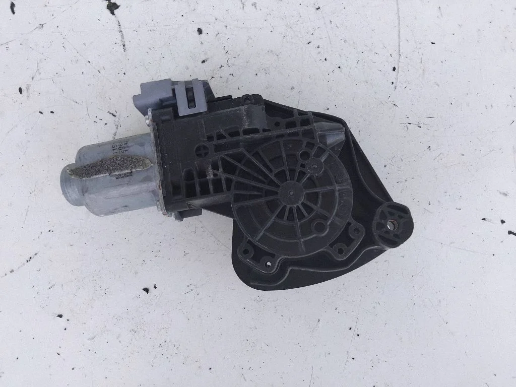 Front door window regulator motor 121789D