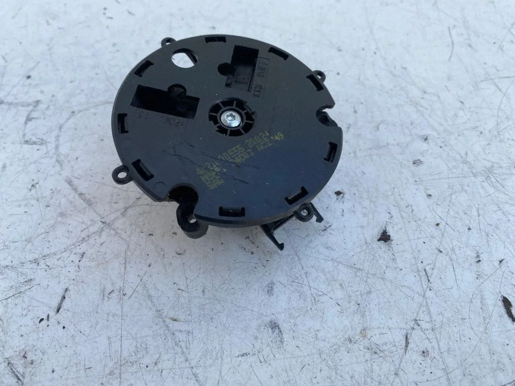 Spoguļa detaļas 4021000555 – Toyota Verso (2009-2018)