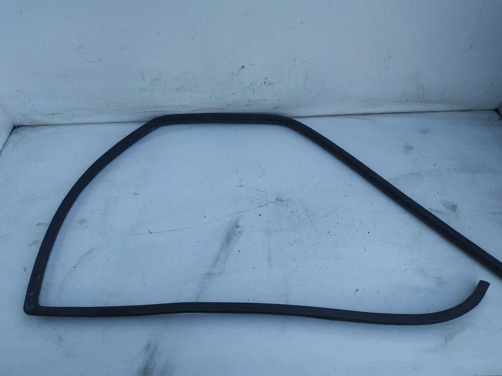 Rear door rubber seal (on body) NOCODE