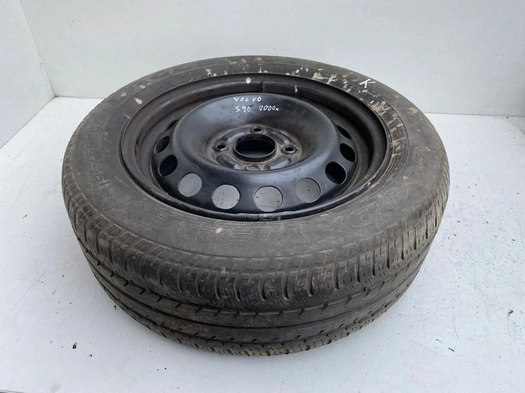 R15 tērauda štancētais disks (-i) 19560R15