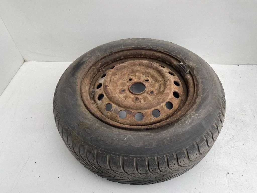 R15 spare wheel