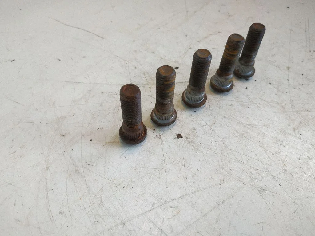 Nuts/bolts NOCODE
